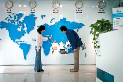 在線旅企線上爭流量、線下搶門店，傳統旅行社能否避免被“圍剿”？